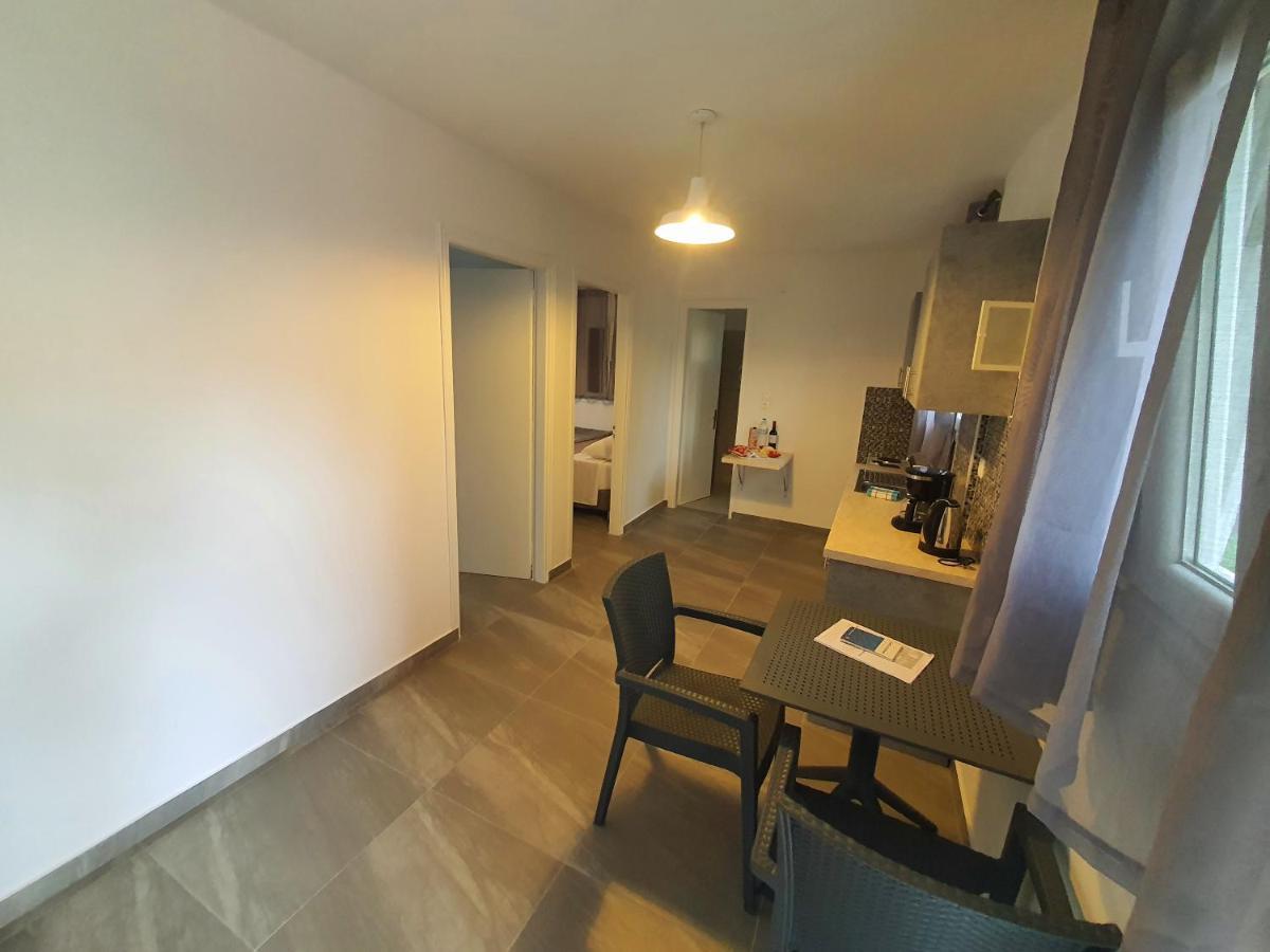 Bella De Lux Residence Kato Korakiana Luaran gambar