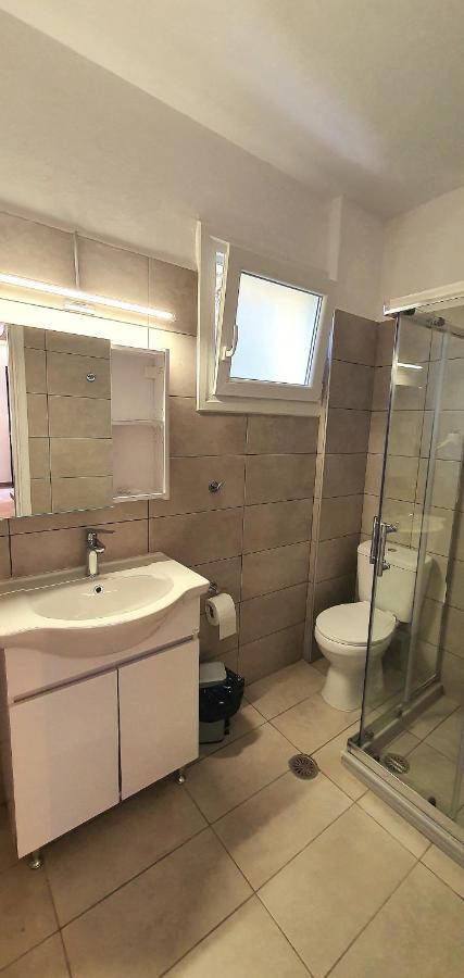 Bella De Lux Residence Kato Korakiana Luaran gambar